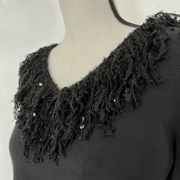 VINTAGE SUSAN BRISTOL Black V Neck Pullover Sweater Embellished Neckline Sz 1X - Picture 3 of 9